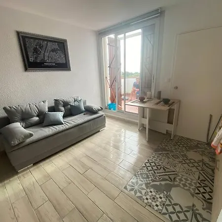Renove A 150 M De La Apartment