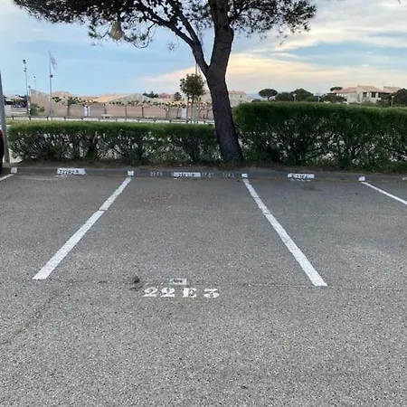 Renove A 150 M De La Le Barcares